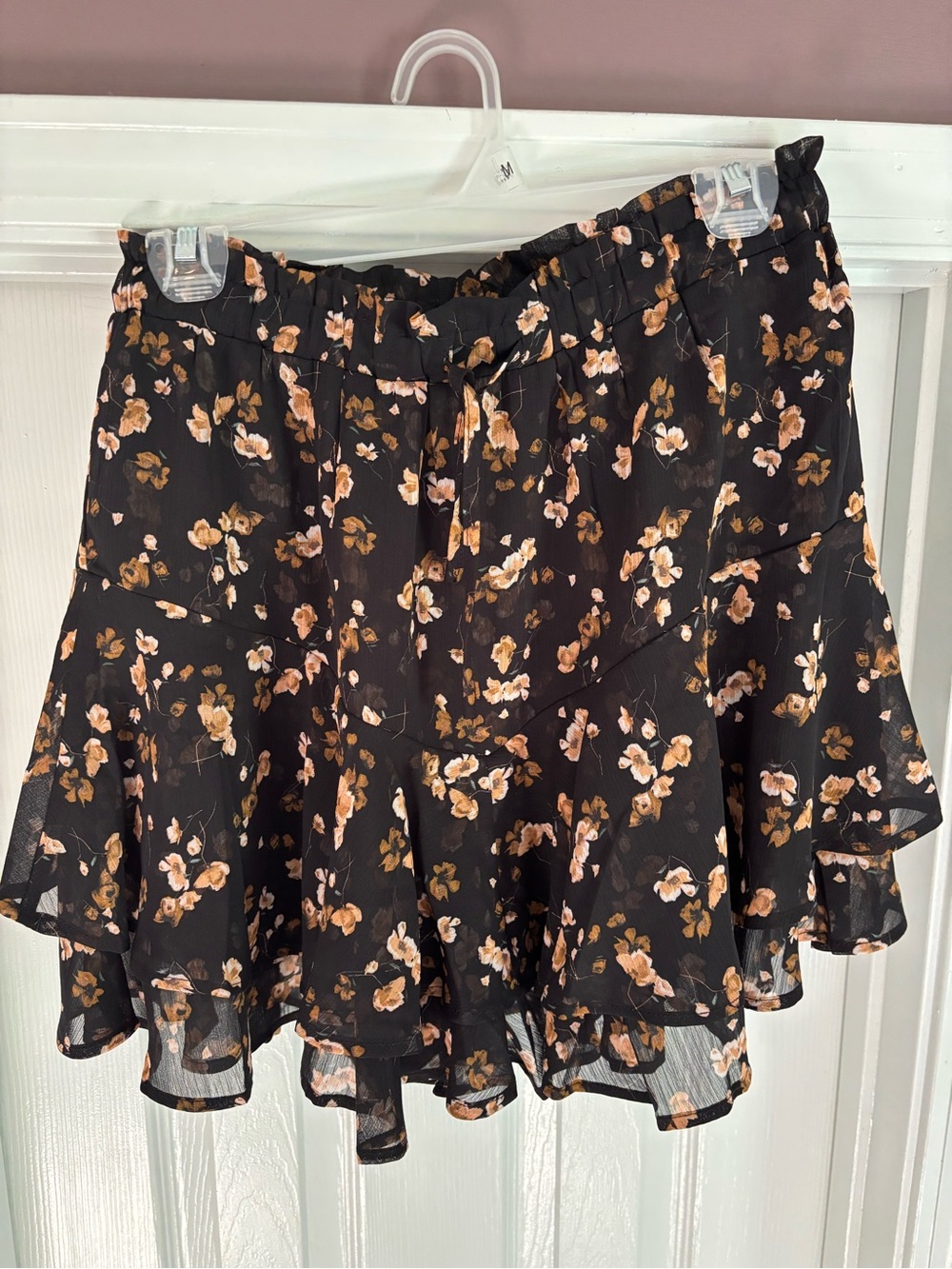 Women's Black Floral Ruffle Short - Aoudery